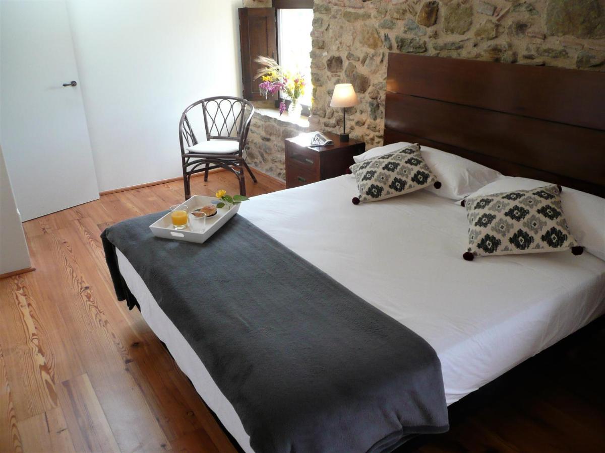 Monells - Casa Rural - Can Felip ภายนอก รูปภาพ