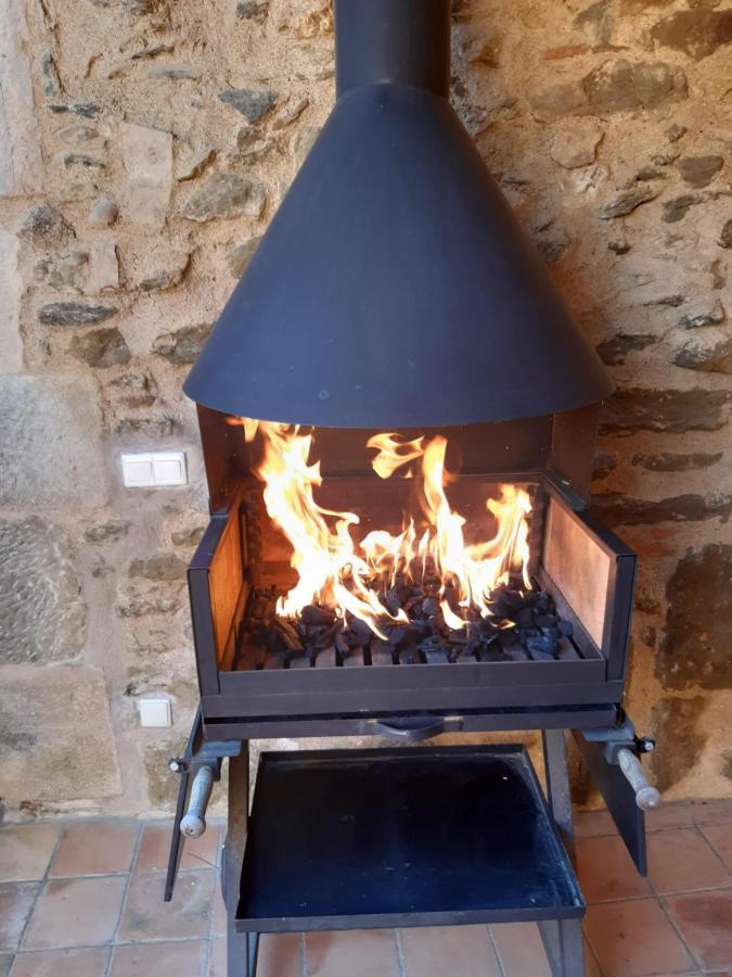 Monells - Casa Rural - Can Felip ภายนอก รูปภาพ