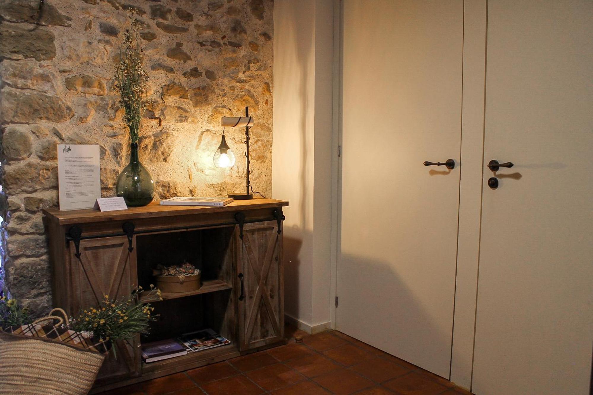 Monells - Casa Rural - Can Felip ภายนอก รูปภาพ